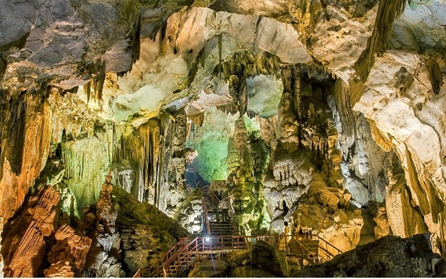 Top 16 địa điểm du lịch Quảng Bình đẹp, được nhiều người săn đón nhất